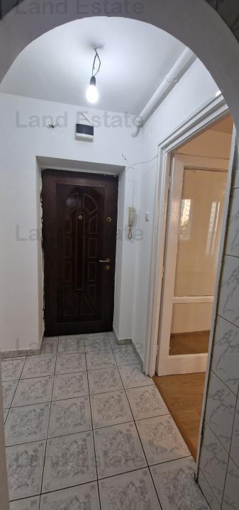 Vanazare 2 camere zona Stefan cel Mare 