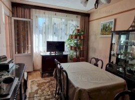 APARTAMENT CU 3 CAMERE IN ZONA CHISINAU(BLOC REABILITAT)