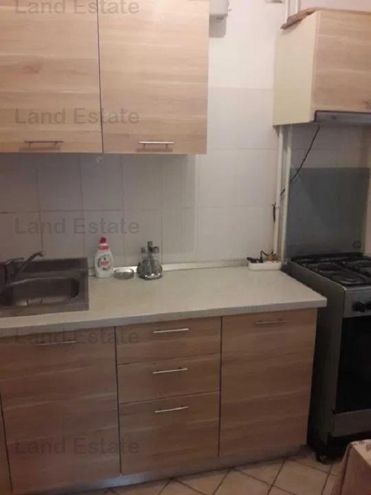 Apartament cu 3 camere Mihai Bravu - Obor