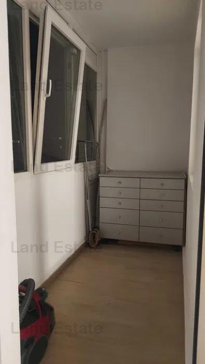 Apartament cu 2 camere (Renovat) 7 Minute distanta de Metrou Crangasi