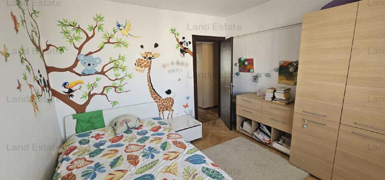 Apartament cu 3 camere Piata Unirii - Negru Voda