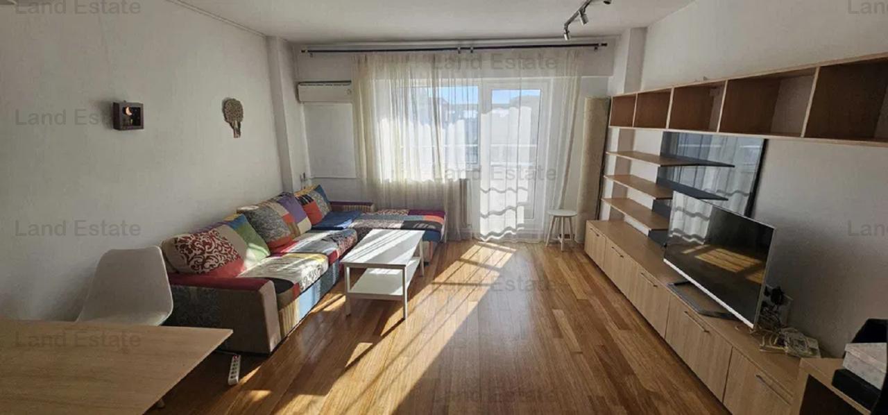 Apartament cu 3 camere Piata Unirii - Negru Voda