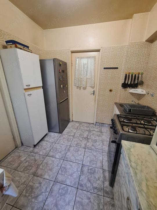 Apartament cu 3 camere Calea Giulesti (Bloc Reabilitat)