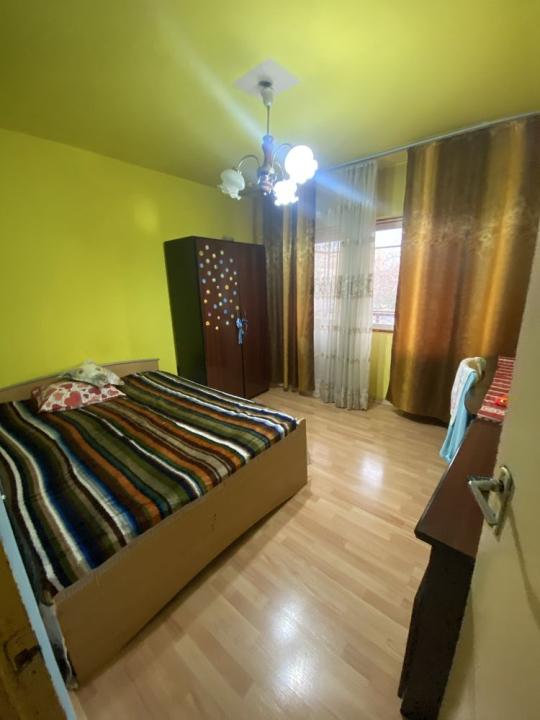 4 camere zona  PAcii ( 12 minute metrou )