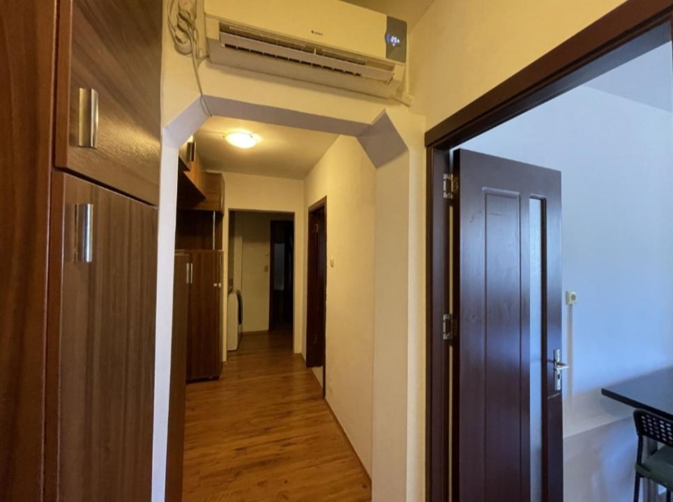 Apartament cu 3 camere in zona Gorjului - Valea Lunga