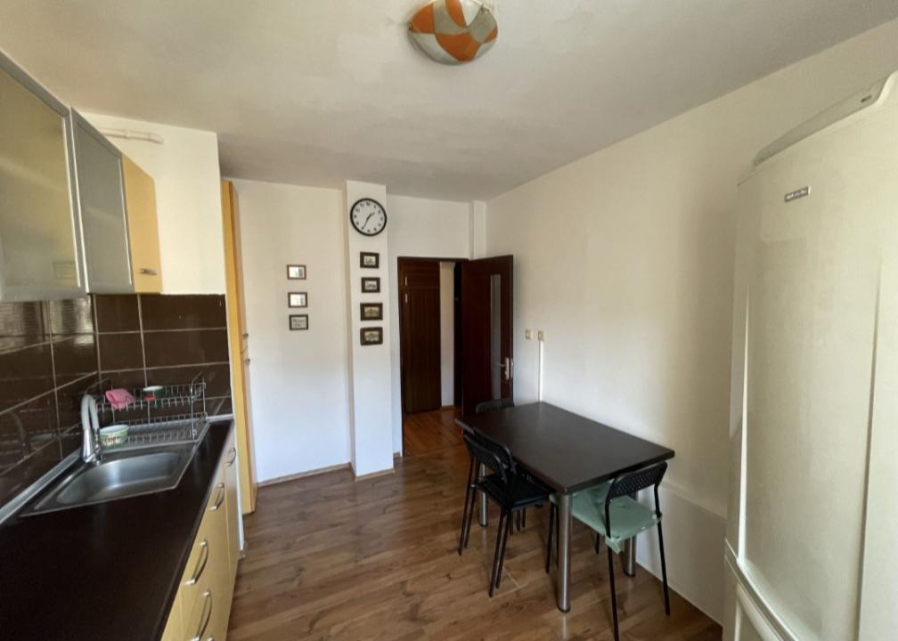 Apartament cu 3 camere in zona Gorjului - Valea Lunga