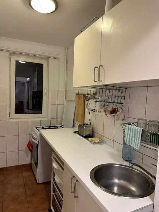 De inchiriat apartament cu doua camere Piata Victoriei