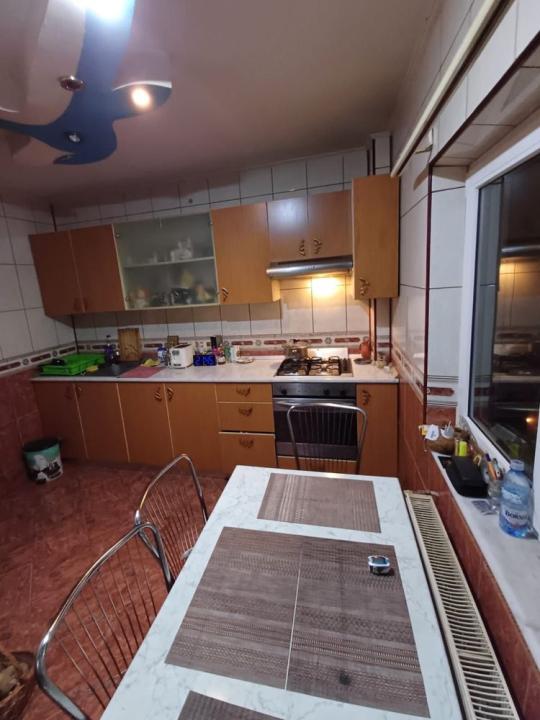 Apartament cu 3 camere Bloc Reabilitat - 5minute de metrou Obor