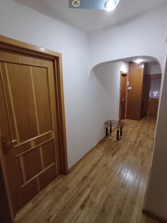 Apartament cu 3 camere Bloc Reabilitat - 5minute de metrou Obor