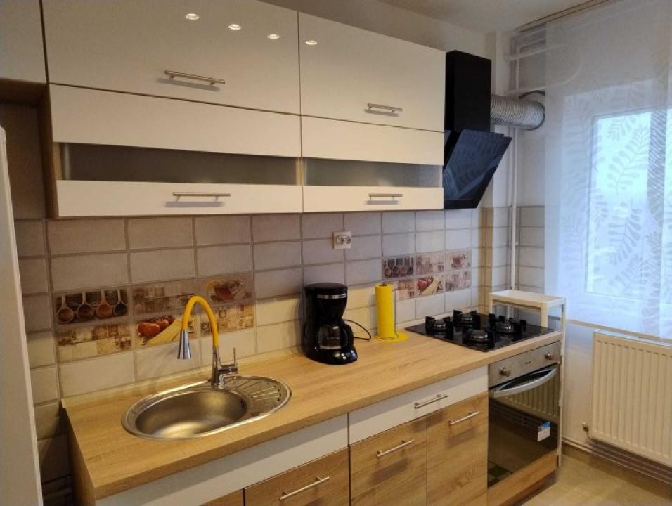 Apartament 3 camere zona Tei