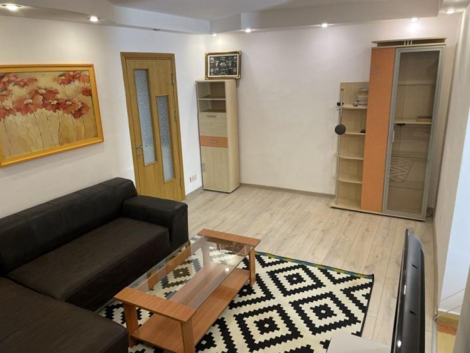 Apartament 2 camere  zona Mosilor