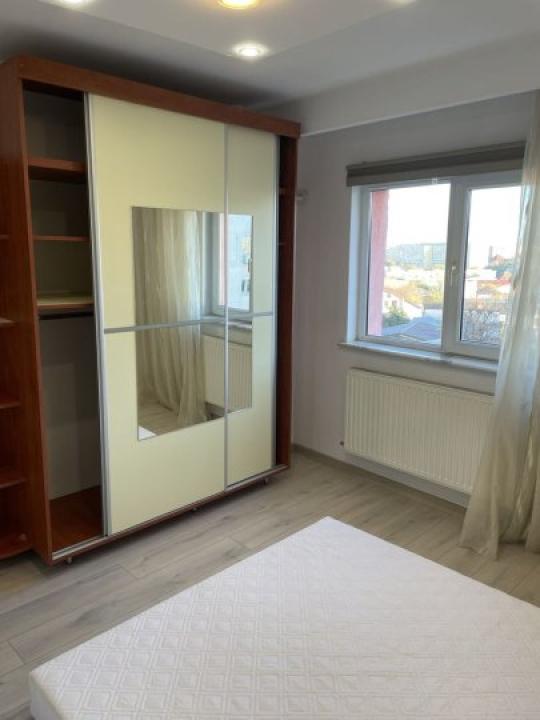 Apartament 2 camere  zona Mosilor