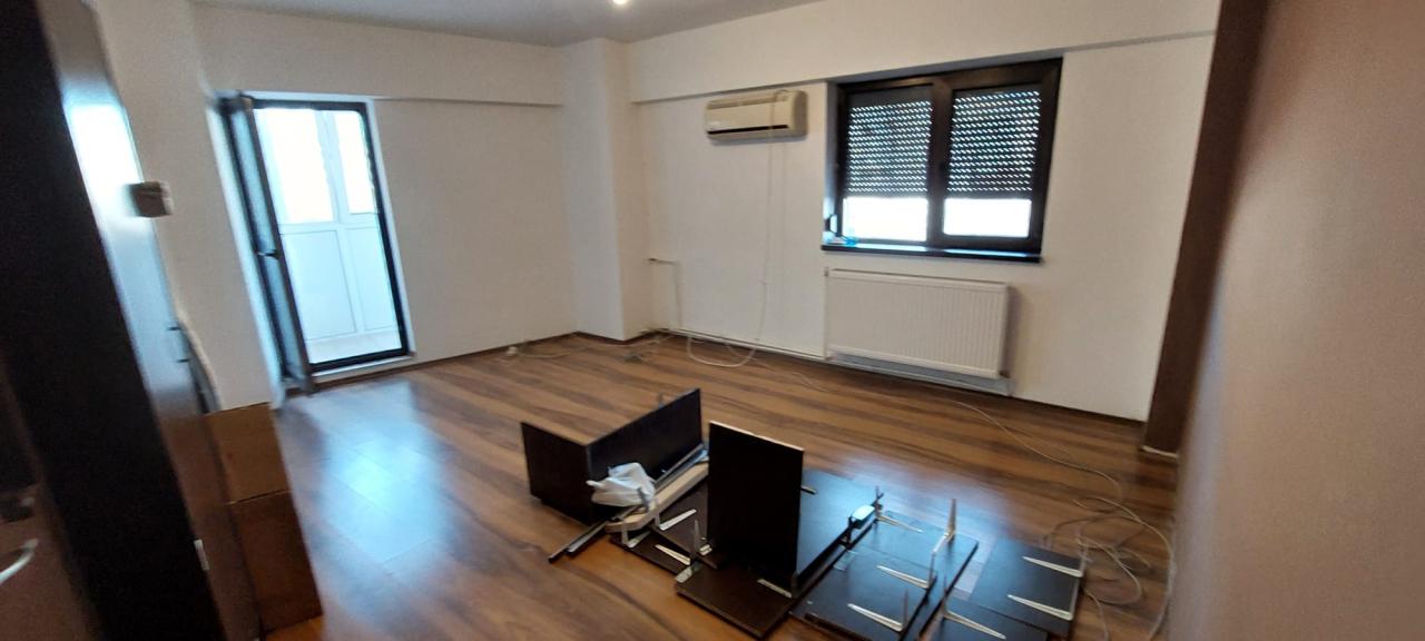 Vanzare Apartament doua camere Iancului Metrou