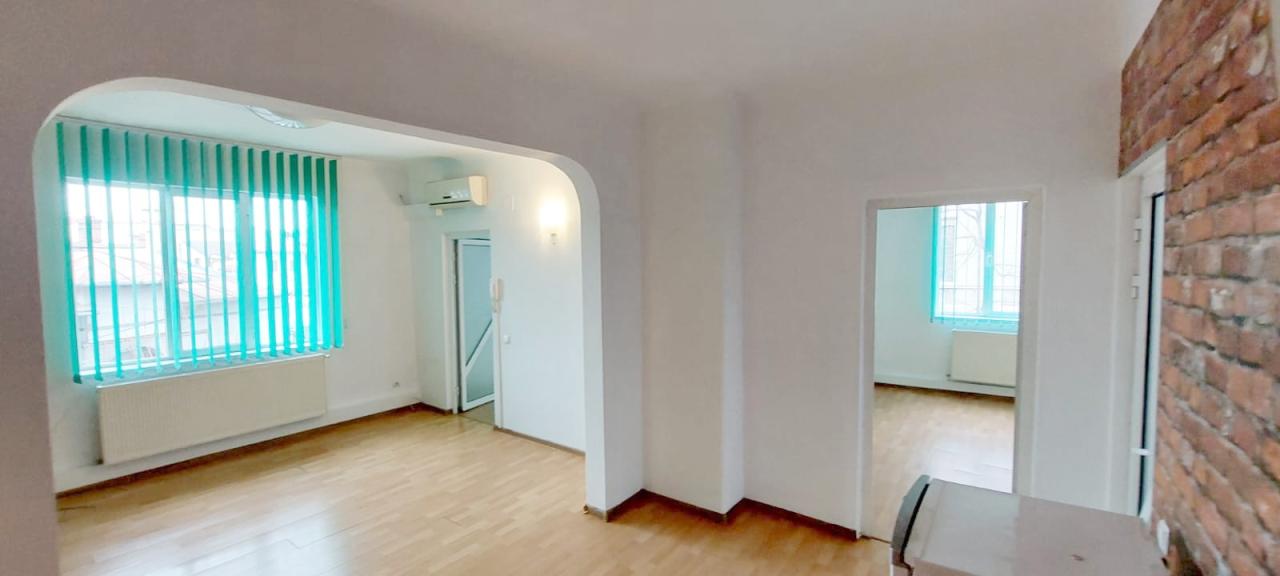 Inchiriere Apartment 3 Camere in VILA  Tineretului