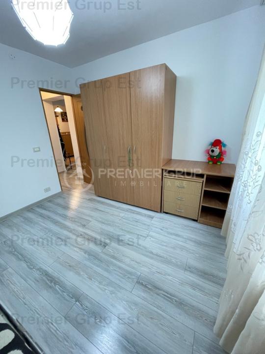 Apartament 3 camere, Centru, preț NEGOCIABIL!!