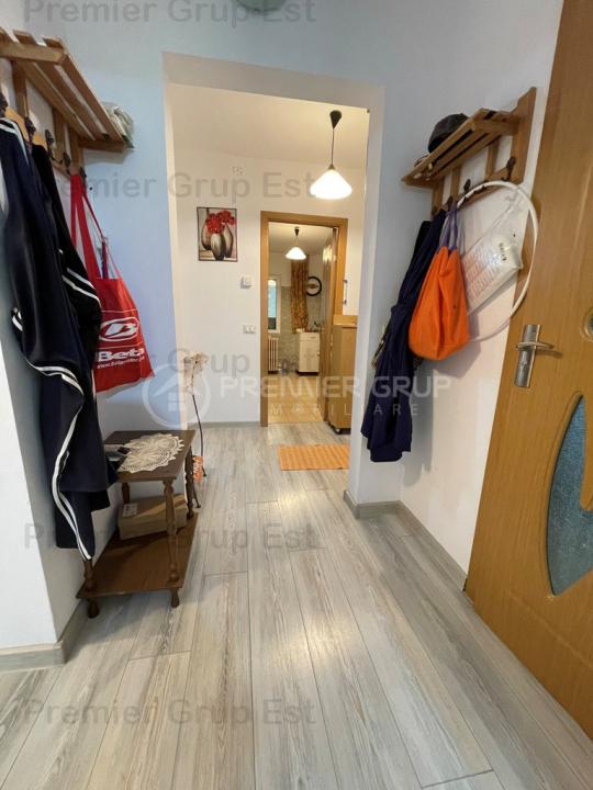 Apartament 3 camere, Centru, preț NEGOCIABIL!!