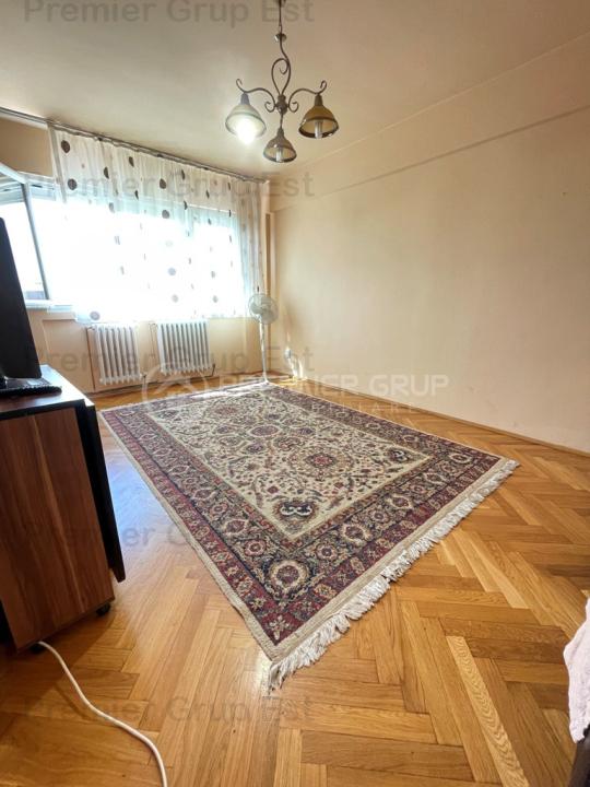 Apartament 3 camere 70mp, decomandat, Podu Ros