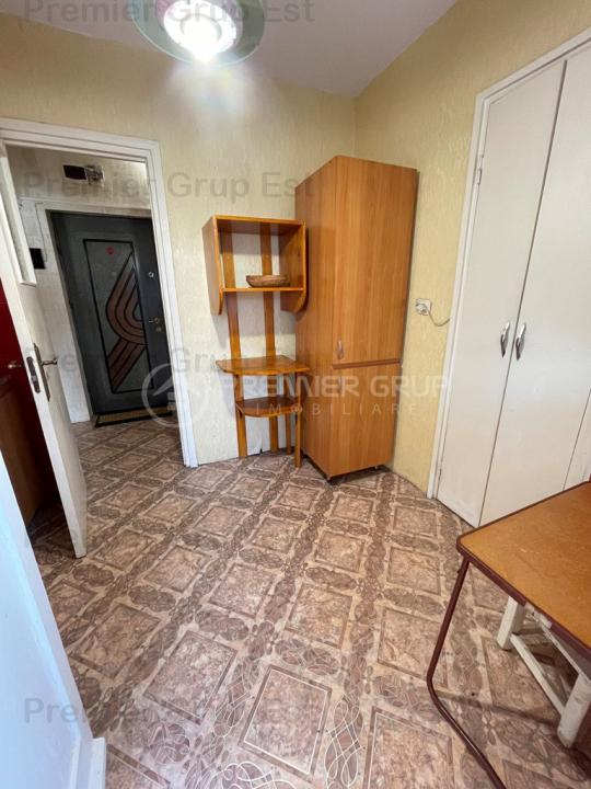 Apartament 3 camere 70mp, decomandat, Podu Ros