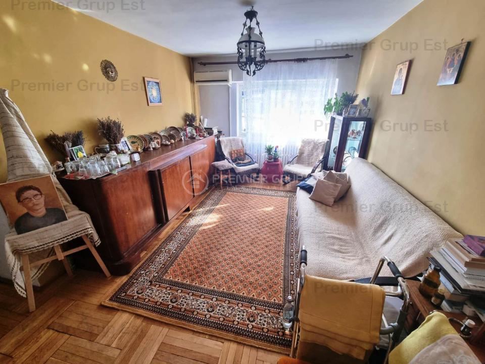 Apartament 4 camere 2 băi, Centru, 110mp