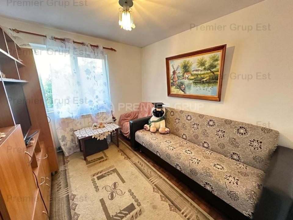 Etaj 1! Apartament 2 camere, Podu Ros 40mp, CT