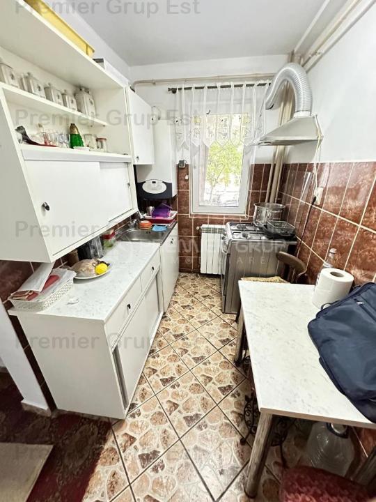 Etaj 1! Apartament 2 camere, Podu Ros 40mp, CT