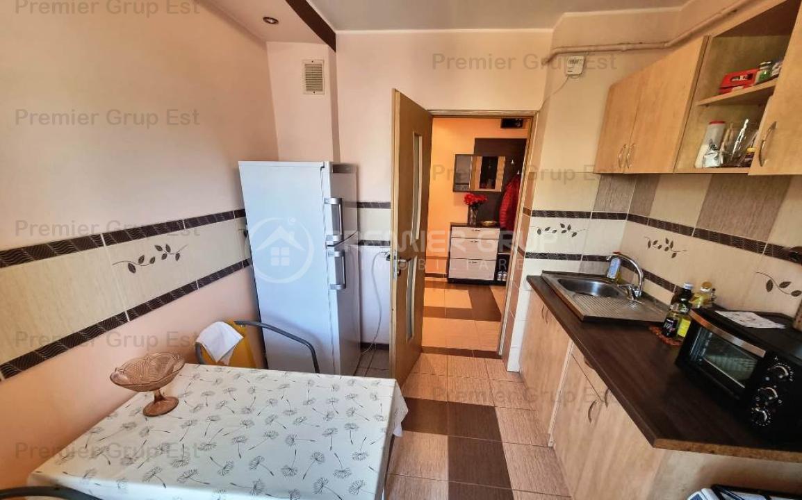 Apartament 3 camere decomandat, Centru - PALAS, CT