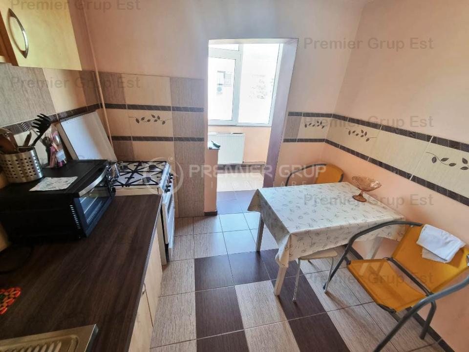 Apartament 3 camere decomandat, Centru - PALAS, CT