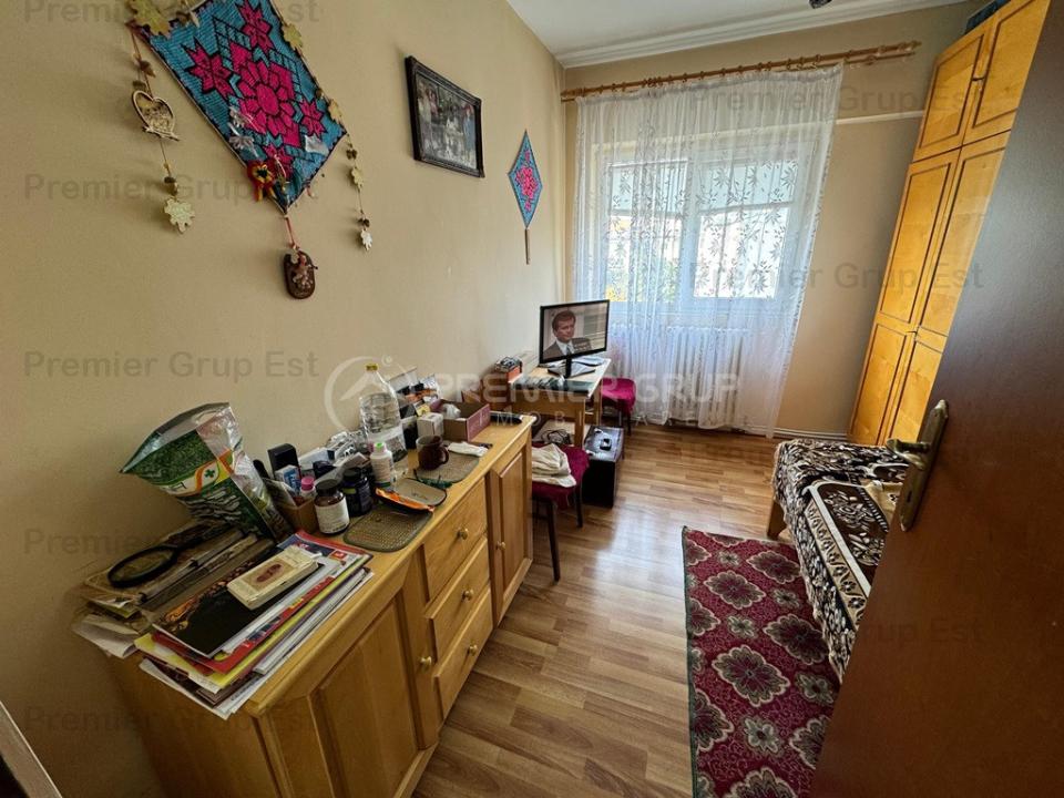 Apartament 3 camere 2 băi, Tatarasi, 67mp, CT, AC