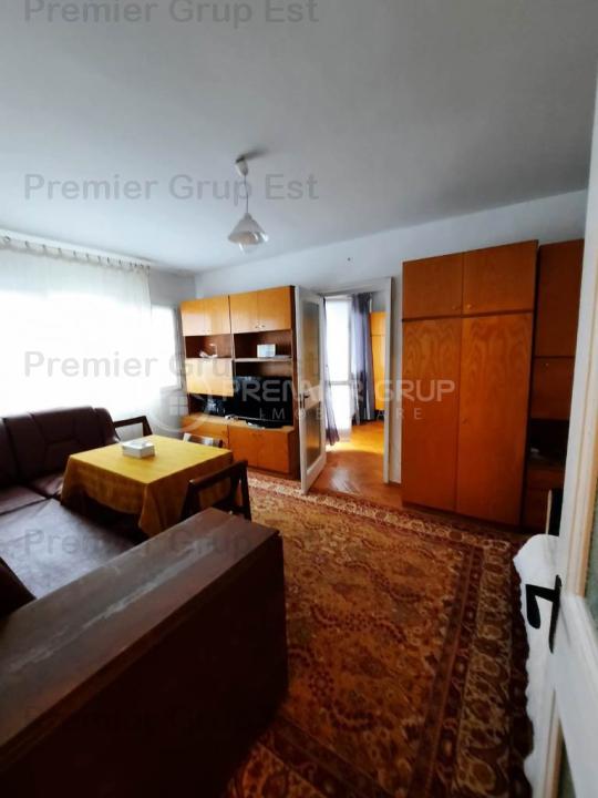 Etaj 3! Apartament 2 camere, Podu Ros, 50mp, CT