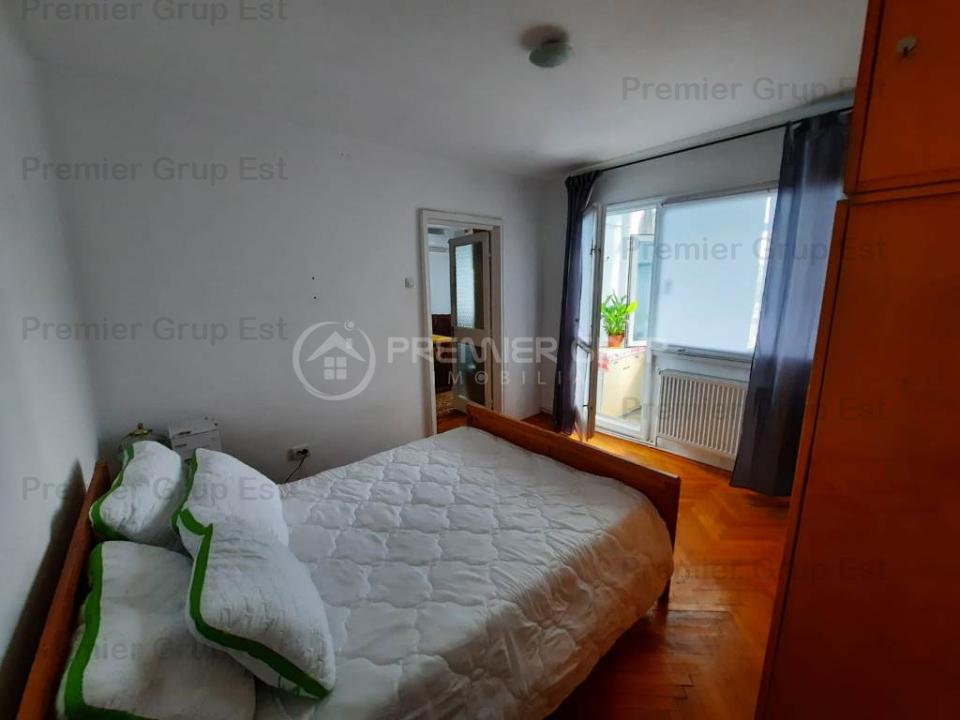 Etaj 3! Apartament 2 camere, Podu Ros, 50mp, CT