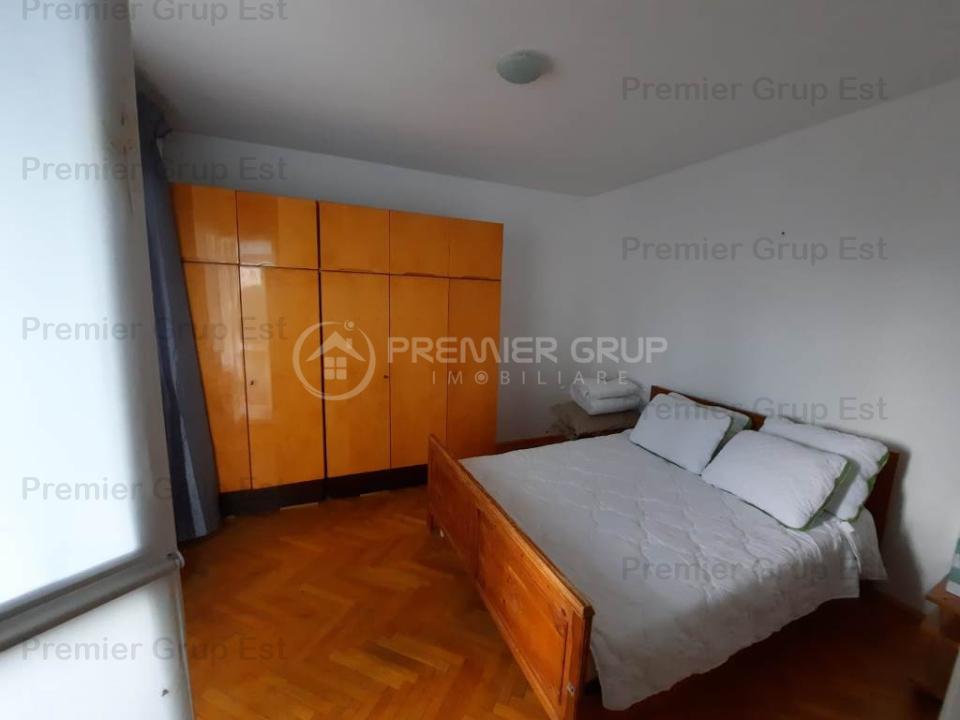 Etaj 3! Apartament 2 camere, Podu Ros, 50mp, CT