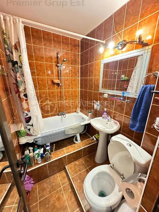 Apartament 3 camere 60mp, decomandat, Podu Roș, CT