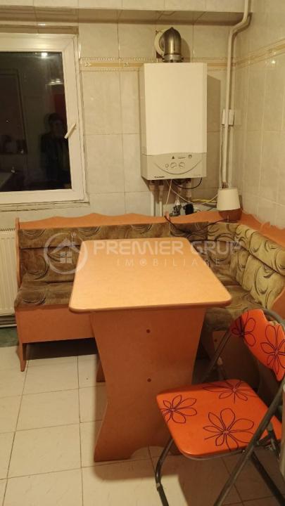 Apartament 3 camere, Podu de Fier, 70mp