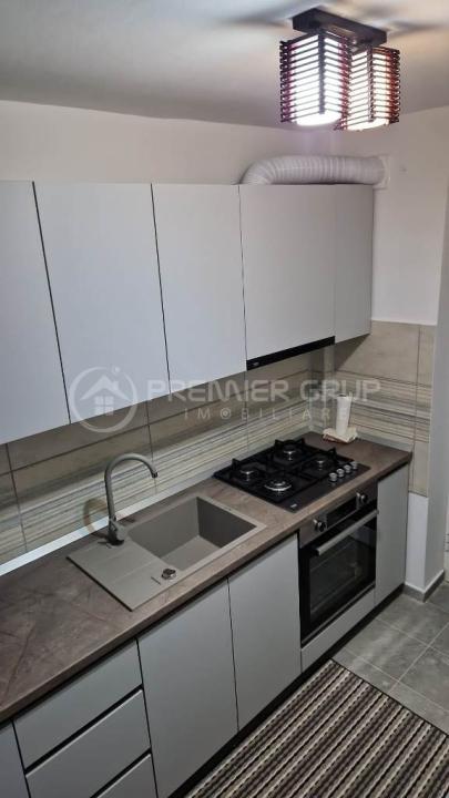 Etaj 3! Apartament 2 camere, Podu Ros, prima închiriere