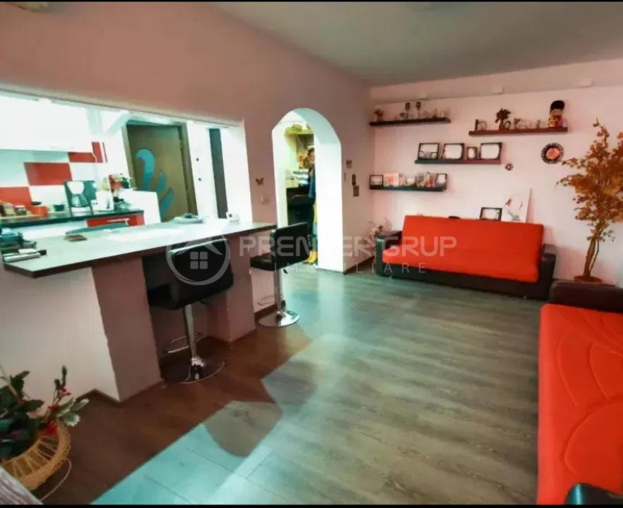 Apartament 3 camere decomandat 66mp | Podu Roș