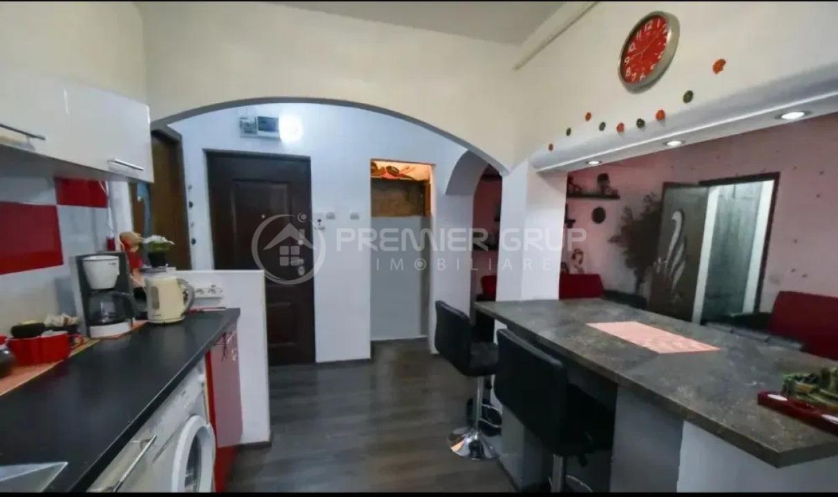 Apartament 3 camere decomandat 66mp | Podu Roș