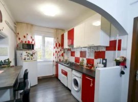 OCAZIE!!! Apartament 3 camere decomandat | Podu Ros