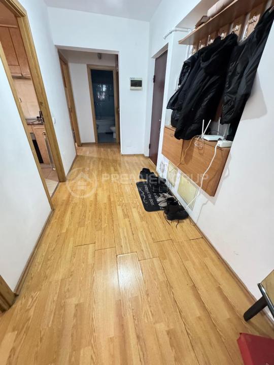 Apartament 3 camere Canta, 81mp, CT, AC + BOXĂ