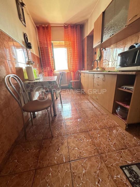 Apartament 2 camere, Nicolina, 65mp