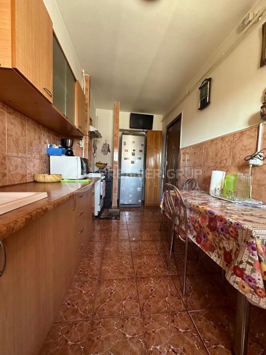 Apartament 2 camere, Nicolina, 65mp