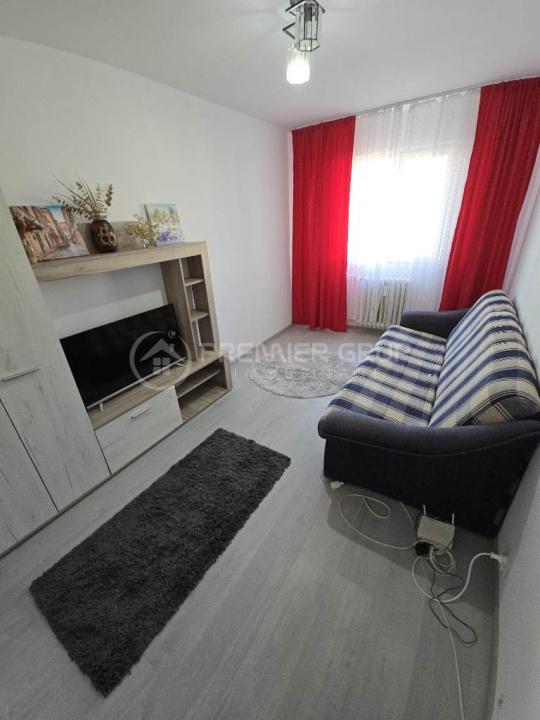 Etaj 3! Apartament 1 camera Podu Ros, 24mp + boxă