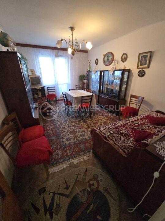 Etaj 1! Apartament 3 camere DECOMANDAT, Podu Ros, 70mp