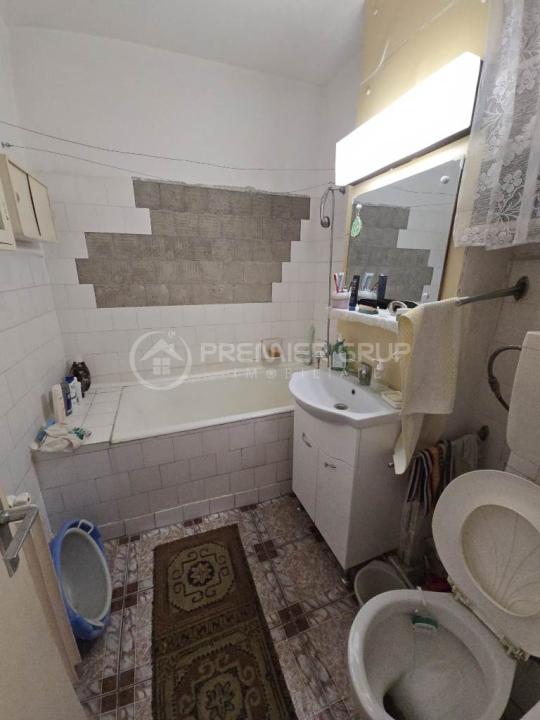 Etaj 1! Apartament 3 camere DECOMANDAT, Podu Ros, 70mp