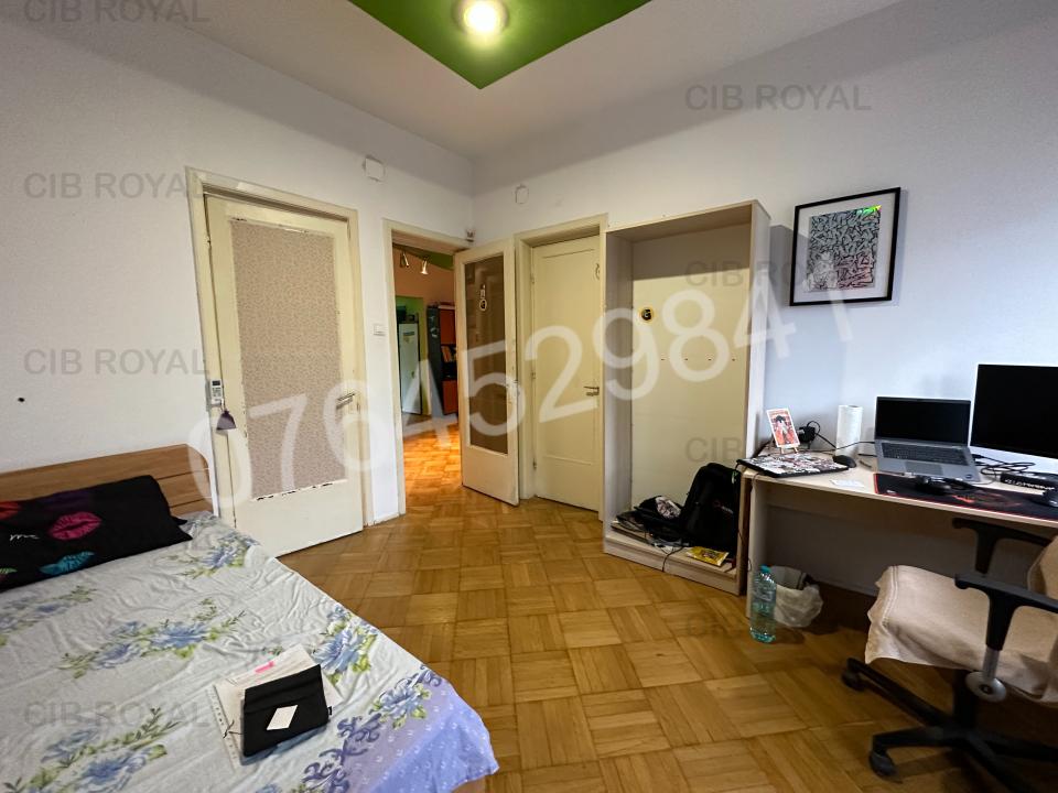 Vand apartament 4 camere,zona Armeneasca-Rosetti-Mosilor,10 min. Universitate,Str. Silvestru,