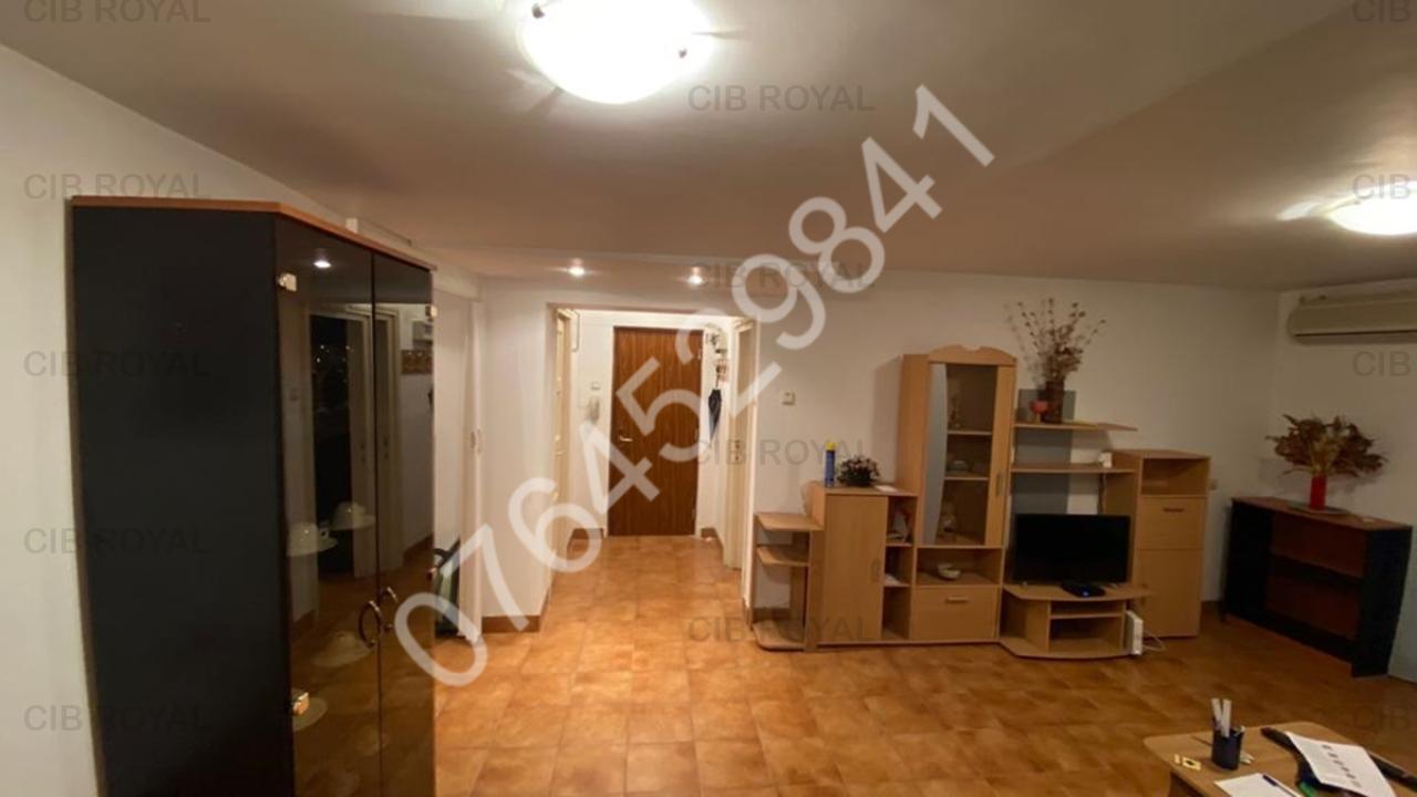 Inchiriez apartament ULTRACENTRAL 3 camere Piata Romana intersectie cu Bd. Dacia,la 2 minute metrou