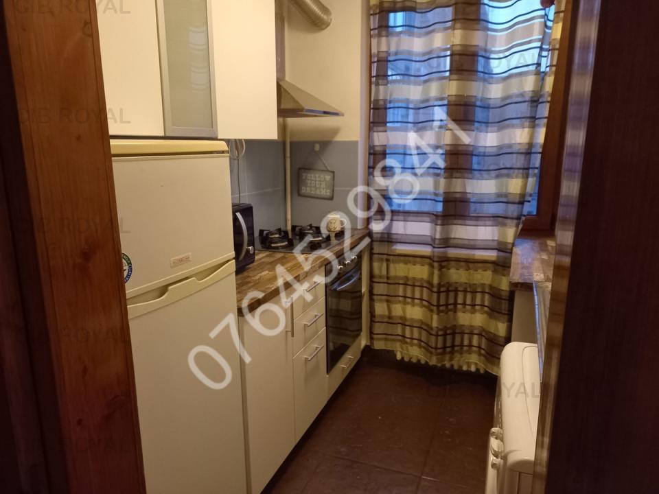 Inchiriez apt. ULTRACENTRAL 2 camere zona Piata Romana,Bd. Gheorghe Magheru, langa metrou (10 metri)