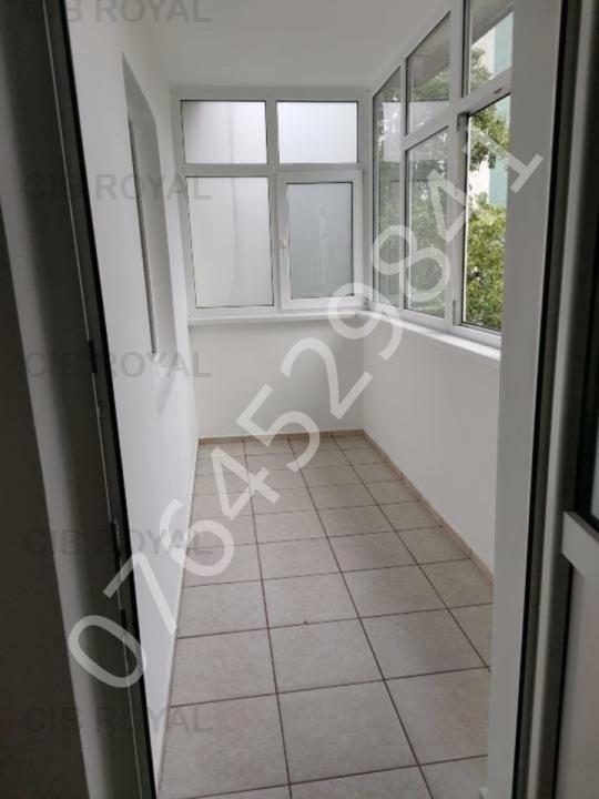 Inchiriez apartament 3 camere zona Lujerului-Militari, Str. Veteranilor,la 5 minute metrou-piata.