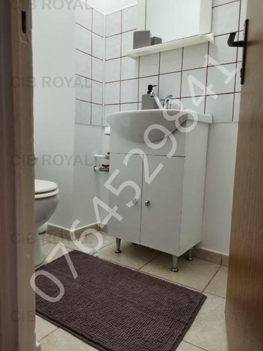 Inchiriez apartament 3 camere zona Lujerului-Militari, Str. Veteranilor,la 5 minute metrou-piata.