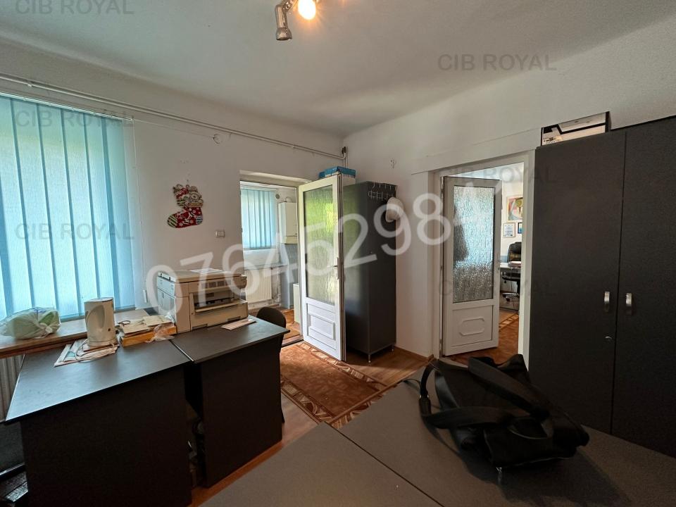 Casa curte,3 camere,p+pod,50 mp utili,zona Teiul Doamnei-Maica Domnului,Str. Grigore Ionescu nr. 60