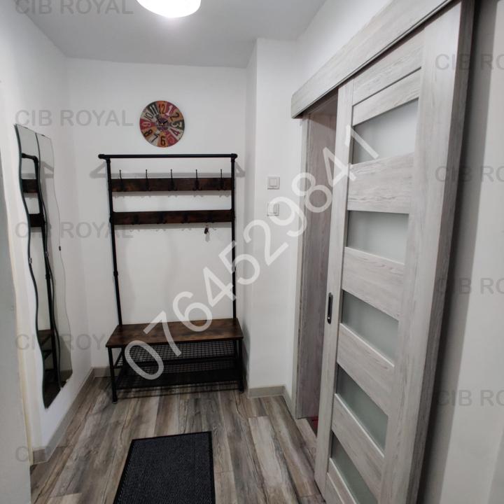 Inchiriez apartament 2 camere zona Stefan cel Mare, Str. Badea Cârțan,la 10 minute metrou, renovat.